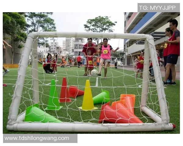 泡沫小足球的乐趣与创意探索让孩子们在游戏中收获快乐与友谊